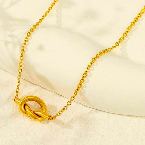 18KT Gold Plated Stainless Steel Knot Minimalist Necklace Pendant - Picture 2 of 3
